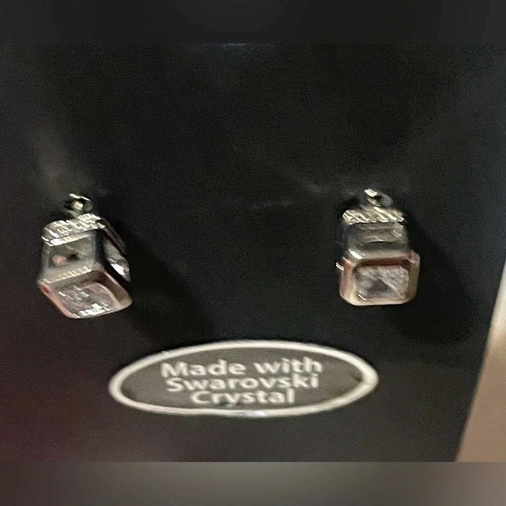 Swarovski Silver Crystal‎ Stud Earrings!
